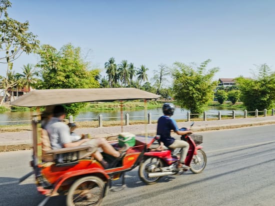 フリープラン ガイド付き貸切チャーター 車 トゥクトゥク カンボジアの観光 オプショナルツアー専門 Veltra ベルトラ