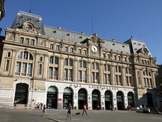 おすすめガイド ソレーヌさんがご案内 アール・ヌーヴォースポット巡り！ インスタ映えするフォトジェニック観光ツアー＜日本語ガイド＞