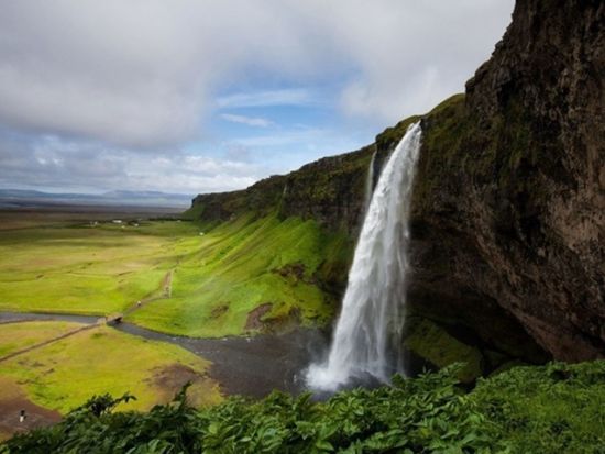 南アイスランドの大自然を満喫！火山と氷河が作り出す絶景 1泊2日ツアー＜英語／レイキャヴィーク発＞