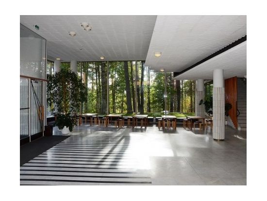 アアルト建築を訪ねる ユヴァスキュラ1日観光ツアー＜貸切／日本語／ヘルシンキ発＞