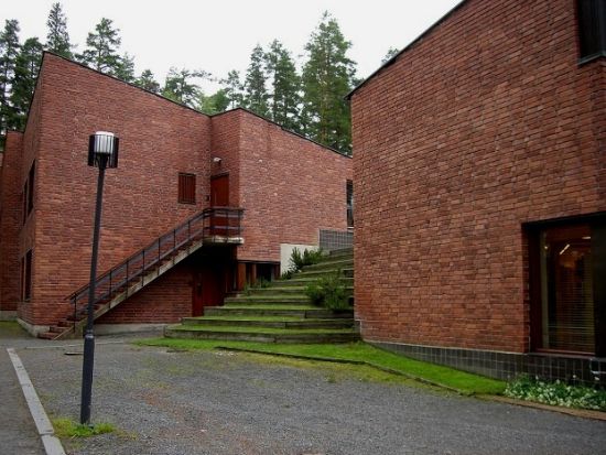 アアルト建築を訪ねる ユヴァスキュラ1日観光ツアー＜貸切／日本語／ヘルシンキ発＞