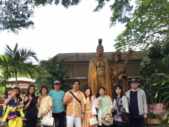 バン貸切オアフ島観光　ハワイ島発着！日帰りプライベートツアー＜1-12名／1日＞