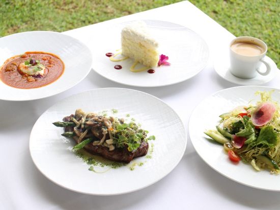 オーキッズ　食事券&事前予約　ワイキキビーチが目の前！朝食・昼食・夕食プランから選べる＜朝・昼・夕／ハレクラニ内＞