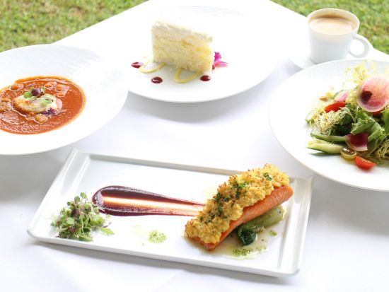 オーキッズ　食事券&事前予約　ワイキキビーチが目の前！朝食・昼食・夕食プランから選べる＜朝・昼・夕／ハレクラニ内＞