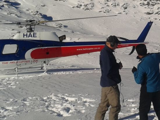 飛行機＆ヘリコプターで行くフランツジョセフ氷河ハイキング　マウントクック国立公園の氷河を満喫！＜英語ガイド／クイーンズタウン発＞