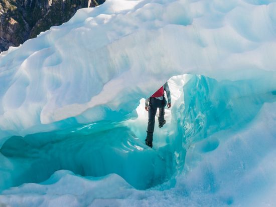 飛行機＆ヘリコプターで行くフランツジョセフ氷河ハイキング　マウントクック国立公園の氷河を満喫！＜英語ガイド／クイーンズタウン発＞