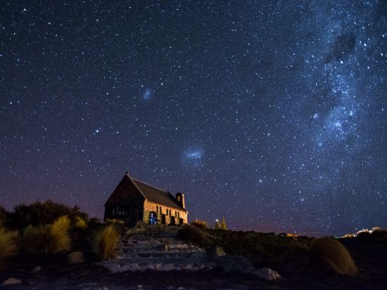 テカポ1泊2日　人気の星空スポット宿泊ツアー！4.5つ星リゾート滞在＜朝・夕食付／英語／発着地選択可／Gray Line社＞