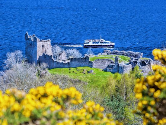 ネス湖とハイランド地方 日帰り観光ツアー　スターリング＆悲劇の谷グレンコー＆運河の町フォートオーガスタス ＜英語ガイド／エジンバラ発＞