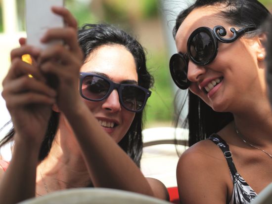 ドバイ観光　乗り降り自由バスチケット＋無料特典付き ＜24・48・120時間／英語オーディオガイド付＞by Big Bus Tours