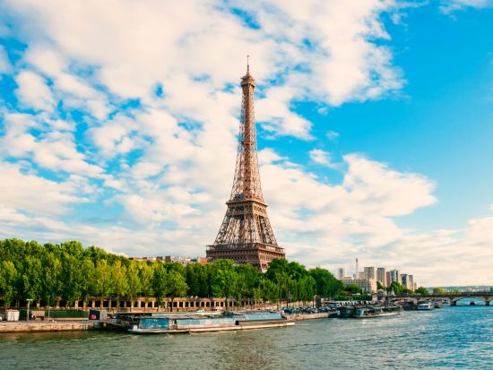 セーヌ川遊覧クルーズチケット予約 バトーパリジャン　QRチケットでそのまま乗船可！＜1時間クルーズ／日本語オーディオガイドサービス＞*当日予約OK