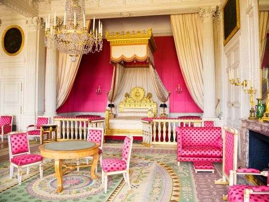 ベルサイユ宮殿 1日英語ツアー　庭園＋グラン・トリアノン＋プチ・トリアノン＋王妃の村里自由見学 ＜英語ガイド／エッフェル塔エリア発＞