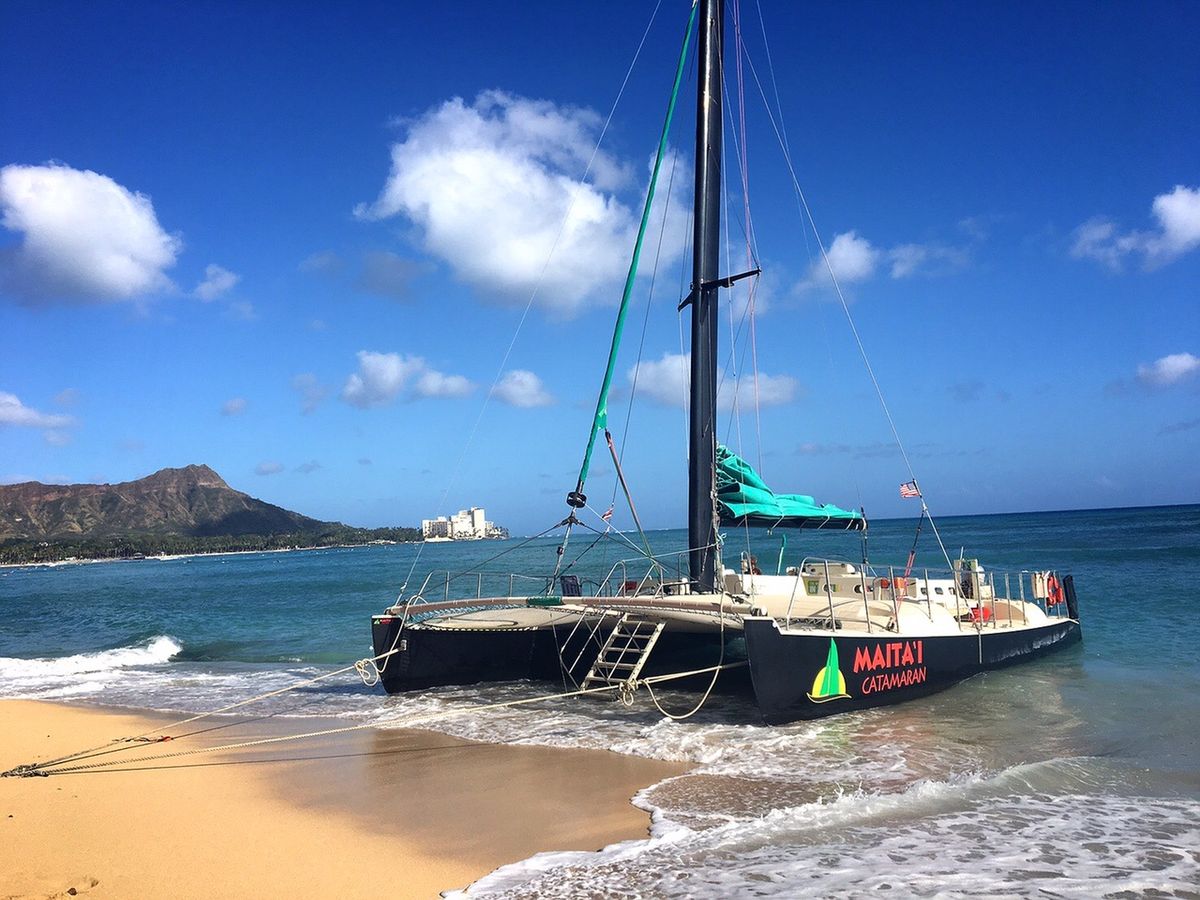 catamaran booze cruise honolulu