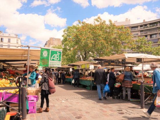 パリのマルシェ見学ツアー　特産品のテイスティングも！ ＜午前／日本語ガイド＞