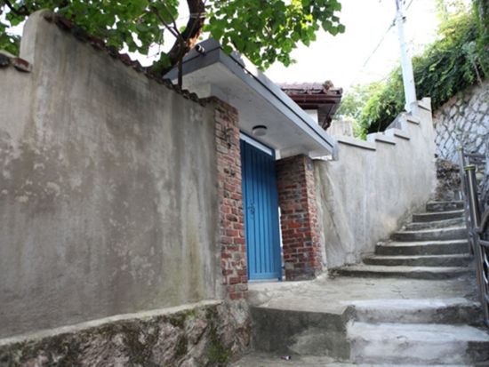 豪邸など名作ドラマのロケ地を一挙にめぐる！高句麗鍛冶屋ドラマセット場プランあり ＜午後または終日／日本語ガイド＞