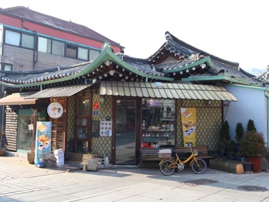 「相続者たち」ドラマロケ地ツアー 主人公の豪邸やバイト先のカフェなどロケ地をご案内＜ 終日／日本語ガイド＞