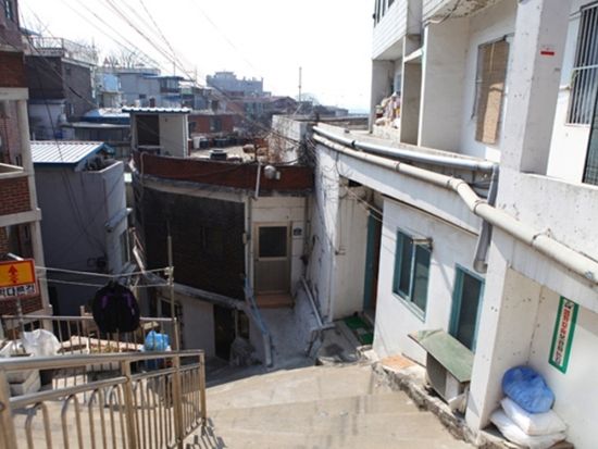 「相続者たち」ドラマロケ地ツアー 主人公の豪邸やバイト先のカフェなどロケ地をご案内＜ 終日／日本語ガイド＞