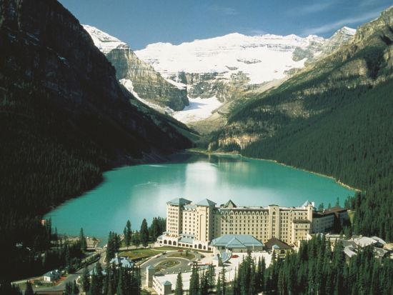 世界遺産カナディアンロッキー　バンフ国立公園 レイクルイーズ＆モレーン湖 半日観光ツアー ＜6～10月／英語ガイド／バンフ発＞