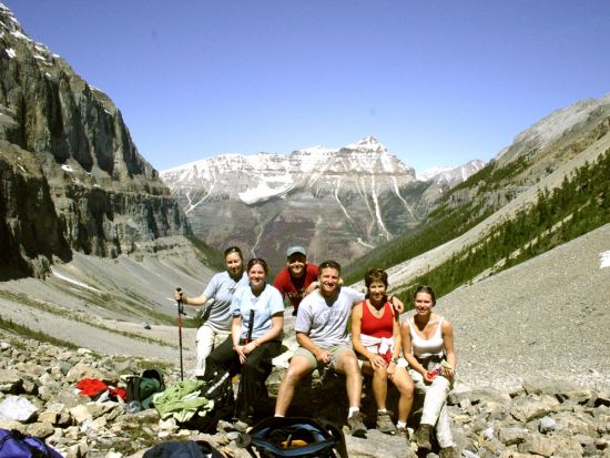 世界遺産カナディアンロッキー　バンフ国立公園 ハイキングツアー ＜6～10月／昼食付き／英語ガイド／バンフ発＞
