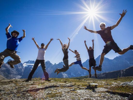 世界遺産カナディアンロッキー　バンフ国立公園 ハイキングツアー ＜6～10月／昼食付き／英語ガイド／バンフ発＞