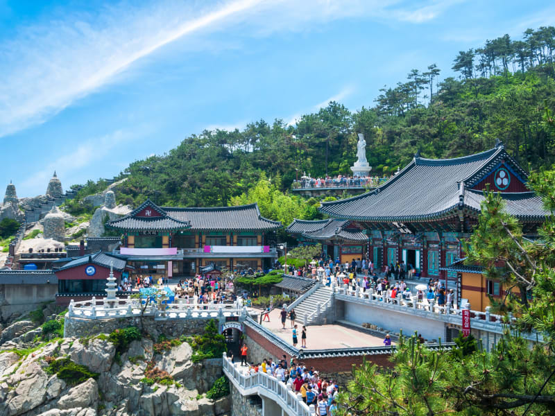 Korea_Busan_Haedong_Yonggungsa_Temple_shutterstock_200013272