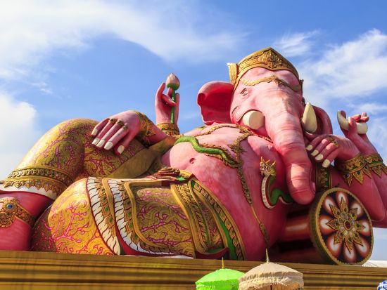 VIP高級車アルファード貸切チャーター観光ツアー　バンコク市内やアユタヤなどの郊外も自由自在にオーダーメイド ＜1～4名／4～9時間／日本語ガイド＞