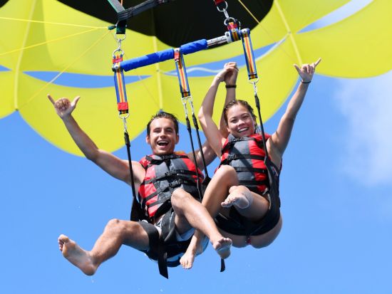 パラセイリング　高さ150m／90m＜ハワイカイ＞by シーブリーズ・ウォータースポーツ