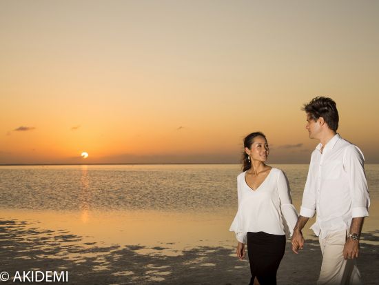 カンクン・ウェディングフォト　サンセット撮影プラン　女性プロカメラマン「Aki Demi」監修＜メキシコ人カメラマン（英語）／カンクン発＞