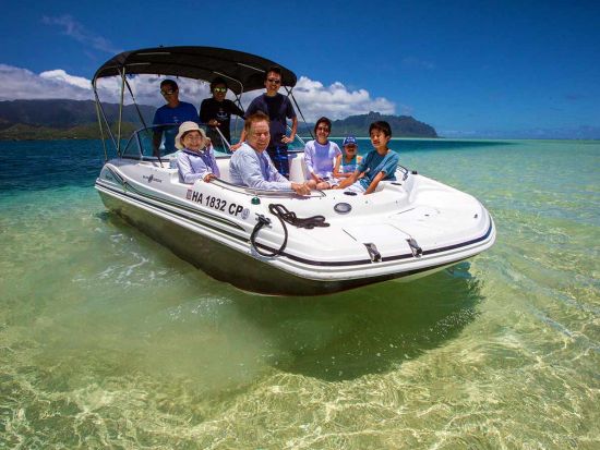 サンドバー　キャプテンブルース　天国の海®︎ シュノーケリング貸切クルーズ　豪華なラウンジボートやスピードボートでプライベート時間を満喫＜6名まで／英語クルー＞