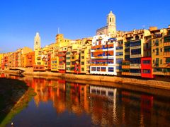 Spain, River Onyar, Houses