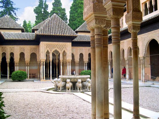アルハンブラ宮殿 入場チケット事前予約＜日本語オーディオガイド付き／グラナダ発＞