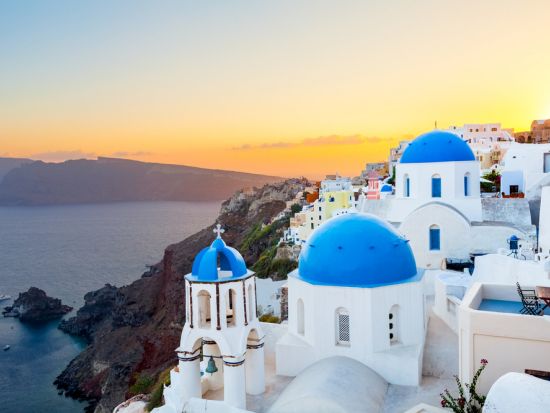 美しすぎる夕日に溜息　サントリーニ島3日間＜2泊3日／朝食付／アテネ発＞
