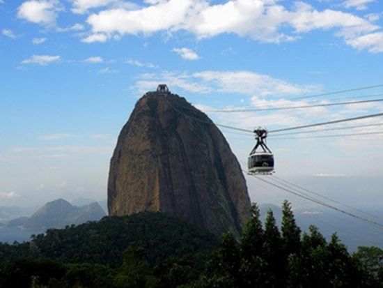 【プライベートツアー】カテドラル・メトロポリターナ＆ポン・ジ・アスーカル☆美しいステンドグラスに感動♪市内半日観光ツアー＜日本語ガイド／リオ・デ・ジャネイロ発＞