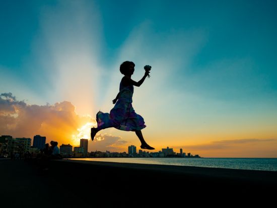 プロカメラマンの撮影付き！ハバナ旧市街ウォーキングフォトセッション＜モヒート付き／ハバナ発＞