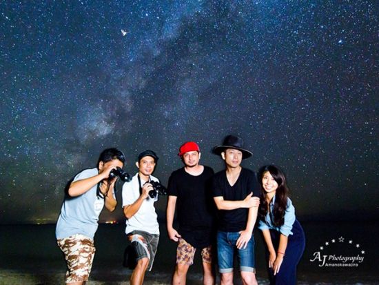 星空フォトツアー TV番組にも画像や映像を提供するプロのフォトグラファー「天の川次郎」が星空と一緒に記念撮影！クオリティーにこだわる方から高評価＜石垣島＞