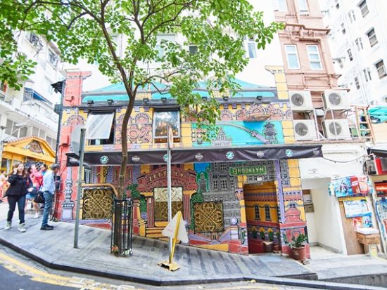 女子旅フォトジェニック香港ツアー　カラフルなオールドセントラル　壁画アート巡り ＜貸切／終日／日本語ガイド／空港送迎オプション有＞