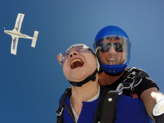 オークランド　スカイダイビング　最大5,400メートルからのフリーフォール！＜送迎付き＞