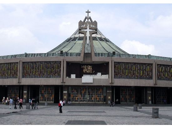 テオティワカン遺跡＋三文化広場とグアダルーペ寺院観光　メキシコの地酒試飲も満喫！昼食付きプラン選択可＜混載／1日／英語ガイド／入場料込／メキシコシティ発＞