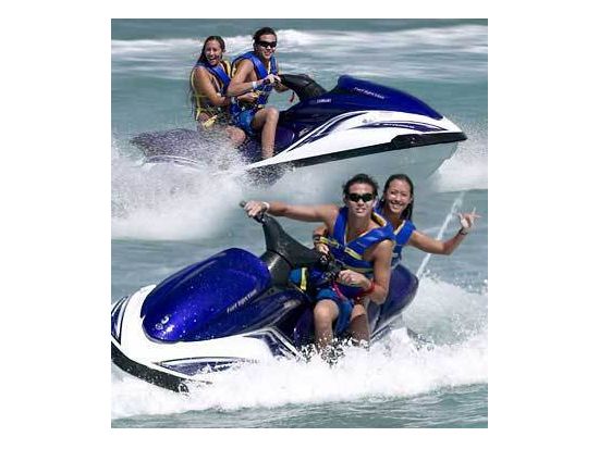 ハワイ ジェットスキー　ハイスピードで水上を滑走！＜ハワイカイ＞