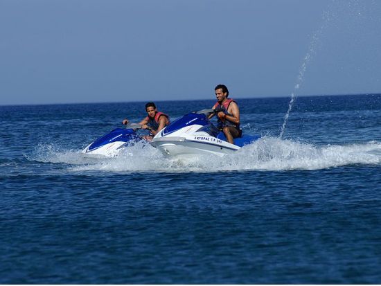 ハワイ ジェットスキー　ハイスピードで水上を滑走！＜ハワイカイ＞