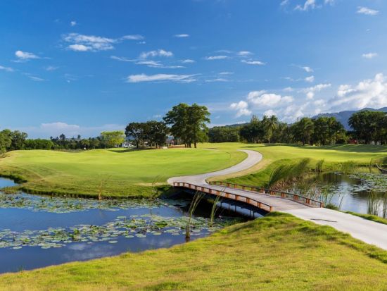 【ゴルフ予約】ラグーナプーケット・ゴルフクラブ (Laguna Phuket Golf Club) ☆高級リゾートで優雅にプレイ！＜送迎選択可＞ 