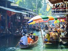 Thailand_Bangkok_Damnoen_Saduak_Floating_Market_shutterstock_389485657