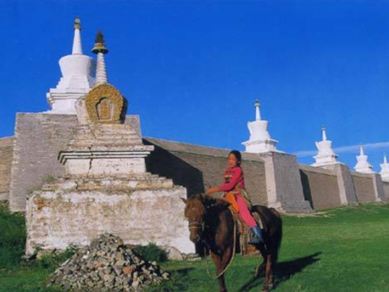 【2泊3日】古都カラコルムを訪問！モンゴル最古の寺院エルデネ・ゾー＆乗馬体験  悠久のモンゴル歴史旅プライベートツアー＜食事付／日本語ガイド／ウランバートル発＞