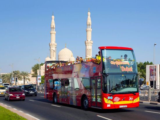 Jumeirah Mosque Hop on hop off bus tour in Dubai