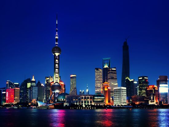 上海ナイトクルーズ＆選べるメニューの夕食＜上海料理／北京ダック＞