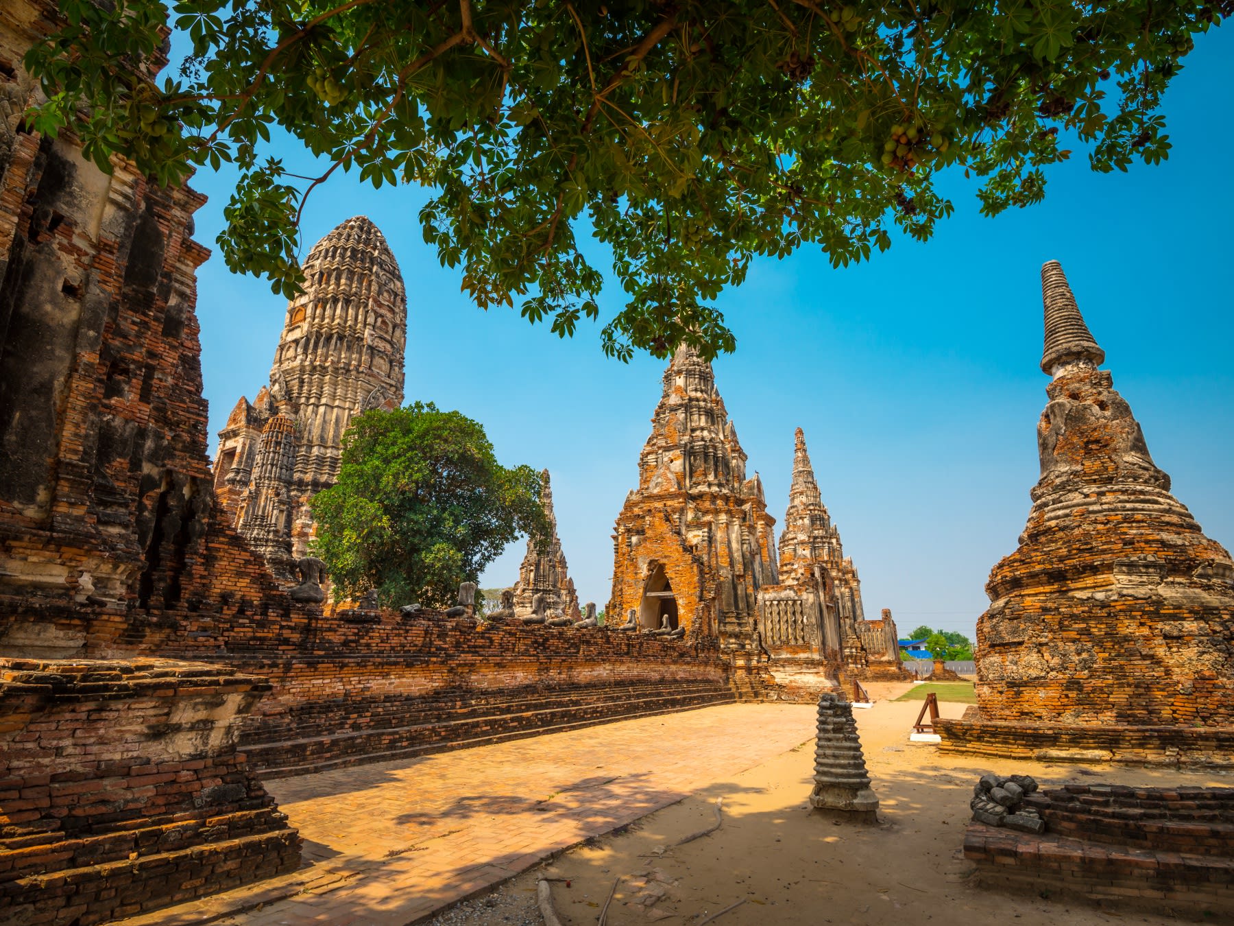 半額☆タイ アユタヤ遺跡 仏頭[เศียรพระพุทธรูปอยุธยา]現地寺院購入