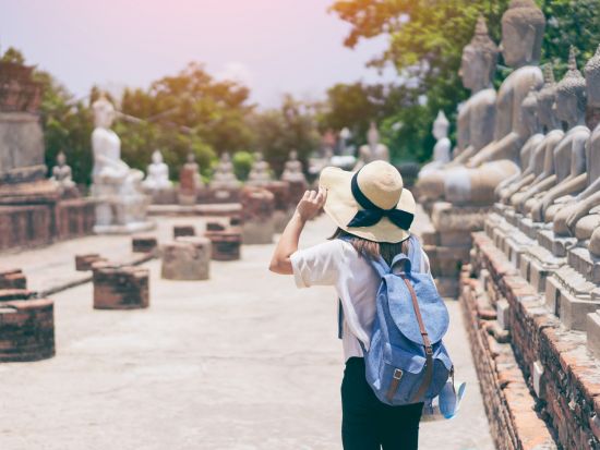 午後ゆったり出発！アユタヤ3大遺跡＋象乗りor象が遊びに来るカフェ半日観光ツアー　タイ料理の夕食付プランあり＜当日予約OK／日本語ガイド＞