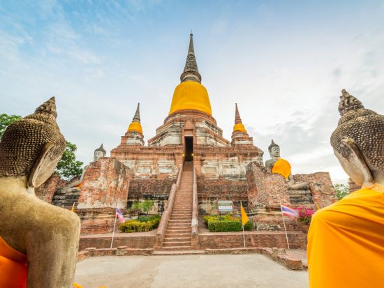 【専用車】1日・アユタヤ遺跡＋バンパイン宮殿＋象乗り＜日本語ガイド／往復送迎＞