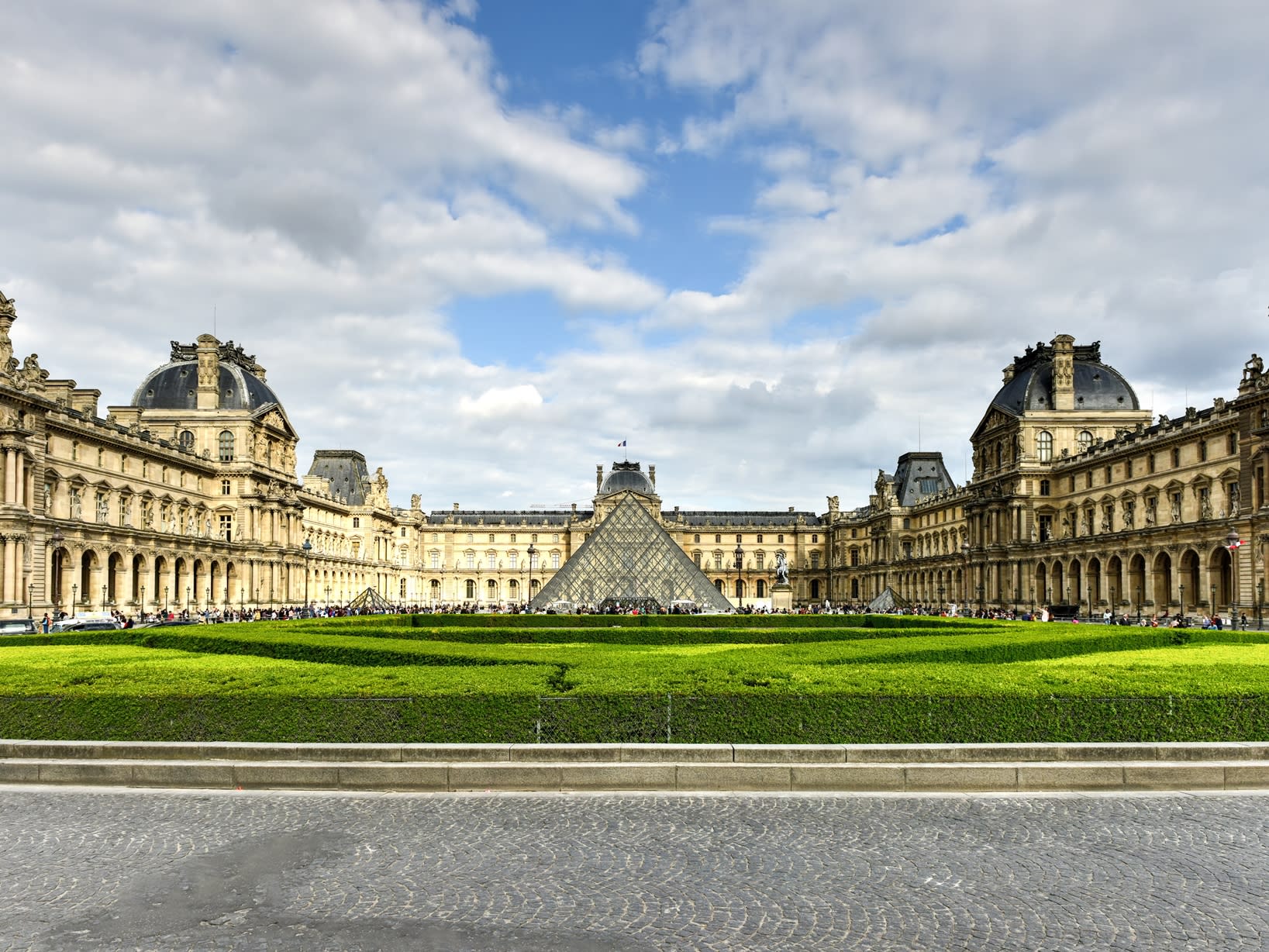 Notre-Dame Cathedral And Louvre Museum Skip The Line Tour With ...