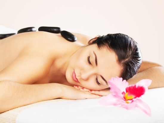 ノアストーン＆スパリゾート「Noah Stone ＆ Spa Resort」 極上のストーンマッサージとプルメリア咲く庭を楽しむ至福の時間＜マクタン島内送迎付＞