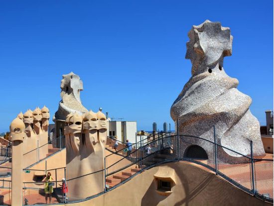 世界遺産カサ・ミラ（La Pedrera）日時指定入場チケット事前予約 ＜日本語オーディオガイド付き＞*当日予約OK